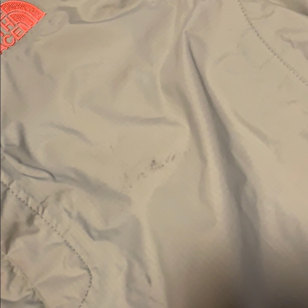 North Face wind breaker - Picture 2 of 3